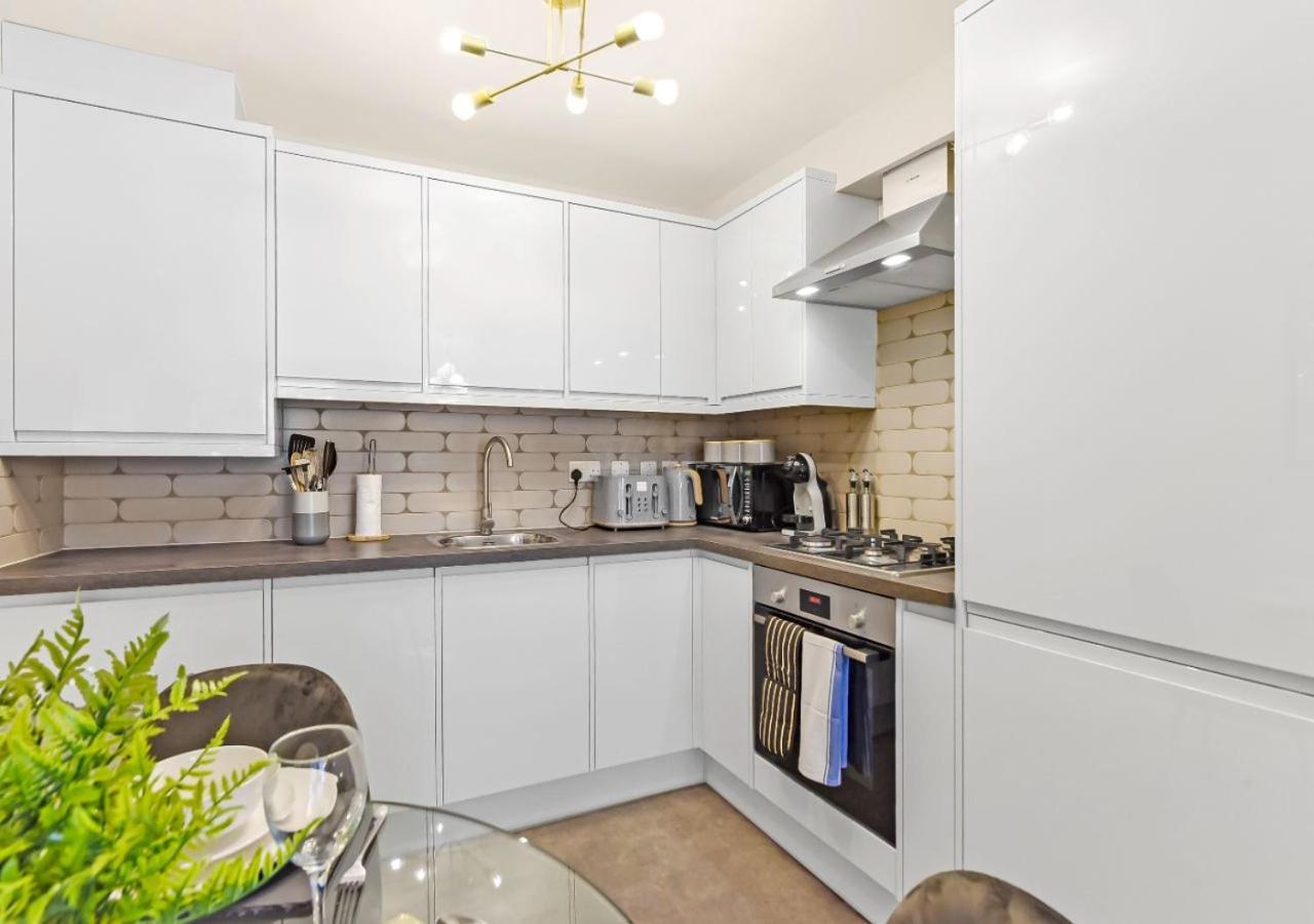 Charm: Stylish & Comfy 2br Flat In Appartamento Londra