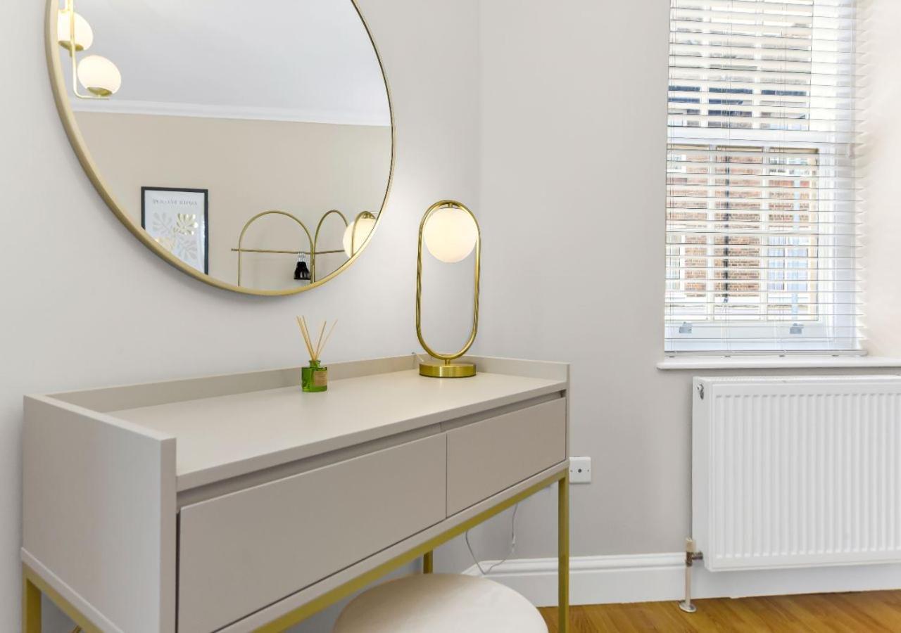 Charm: Stylish & Comfy 2br Flat In Appartamento *